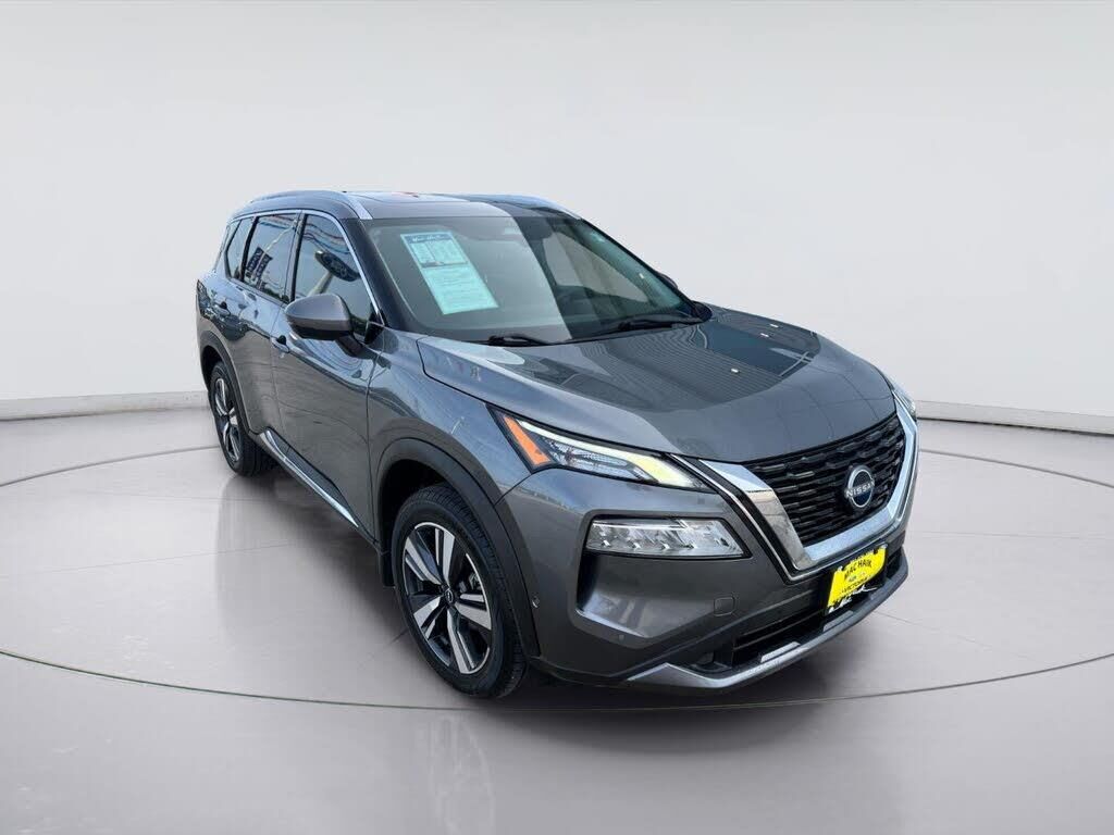 2023 Nissan Rogue SL — photo 1 of 2