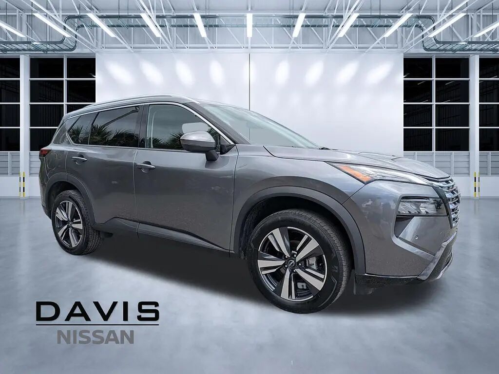 2026 Nissan Rogue SL — photo 1 of 13