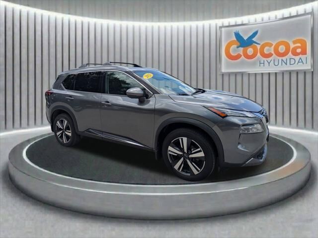 2023 Nissan Rogue SL — photo 1 of 13