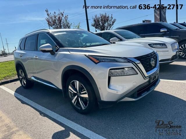 2023 Nissan Rogue SL — photo 1 of 8