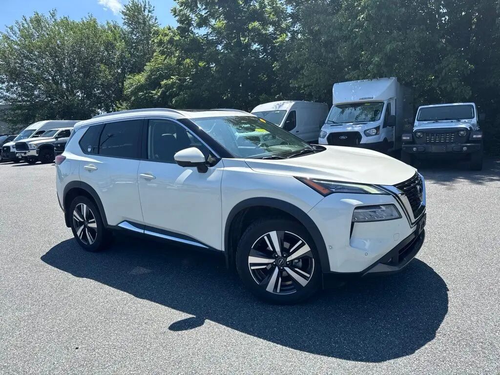 2022 Nissan Rogue SL — photo 1 of 13