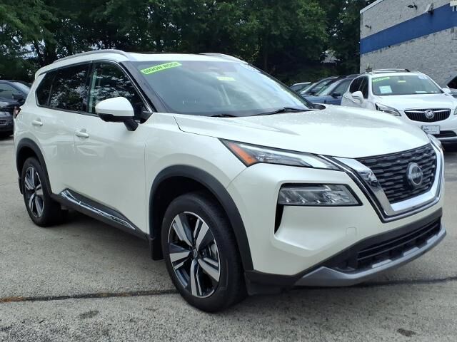 2023 Nissan Rogue SL — photo 1 of 26
