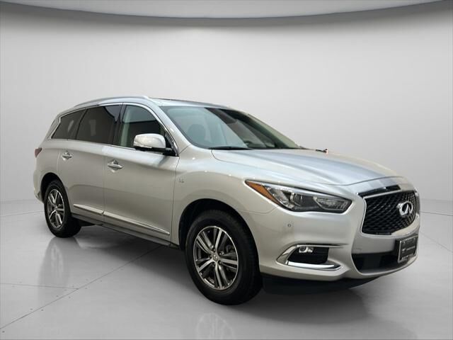 2020 INFINITI QX60 Luxe — photo 1 of 16
