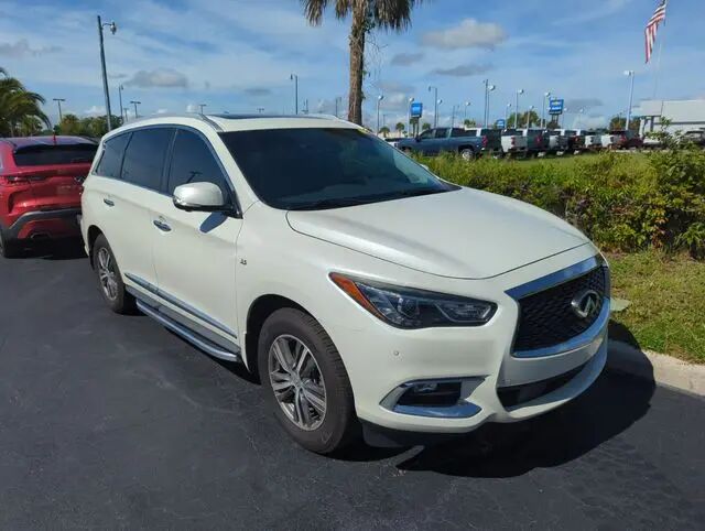 2020 INFINITI QX60 Luxe — photo 1 of 13