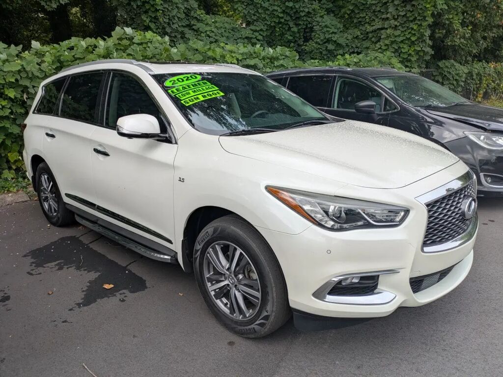 2020 INFINITI QX60 Luxe — photo 1 of 12