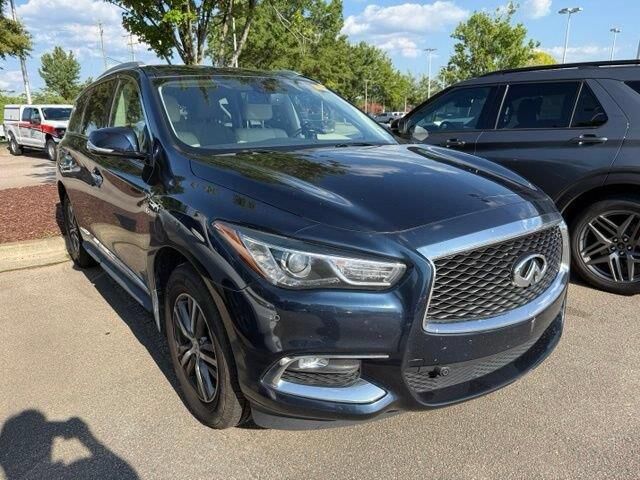 2018 INFINITI QX60 Base — photo 1 of 39