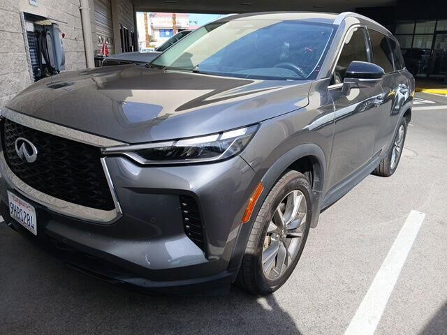2023 INFINITI QX60 Luxe — photo 1 of 17