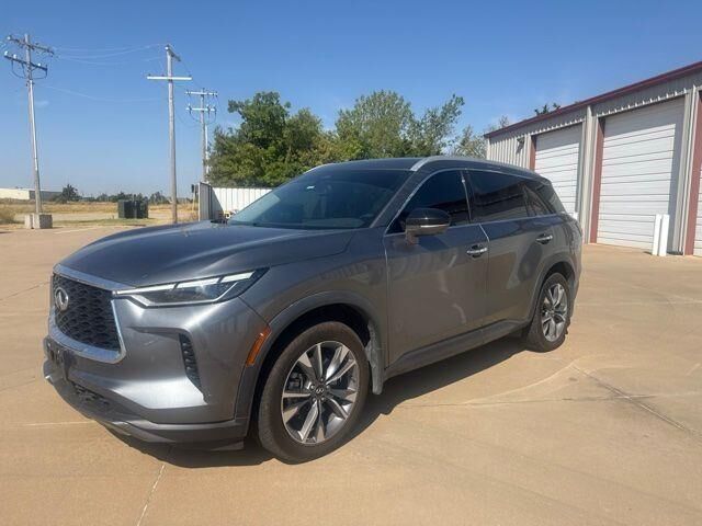 2022 INFINITI QX60 Luxe — photo 1 of 26