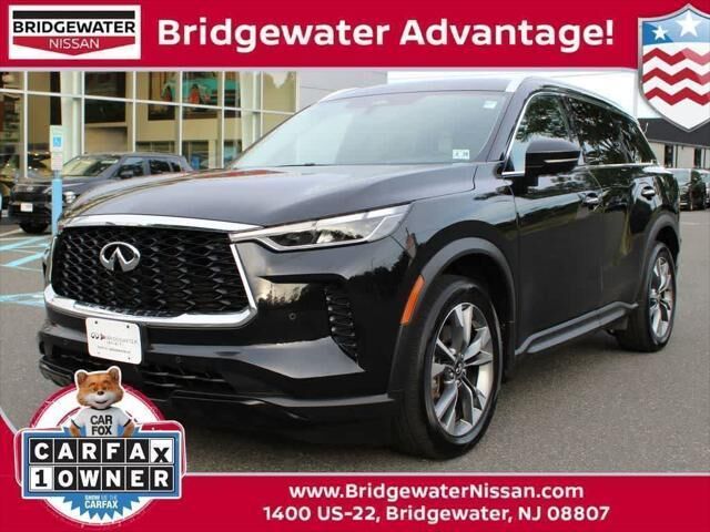 2023 INFINITI QX60 Luxe — photo 1 of 13