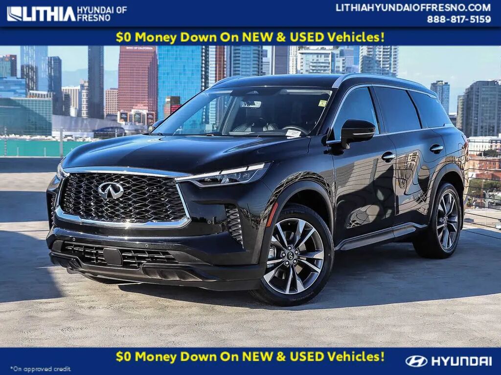 2023 INFINITI QX60 Luxe — photo 1 of 13