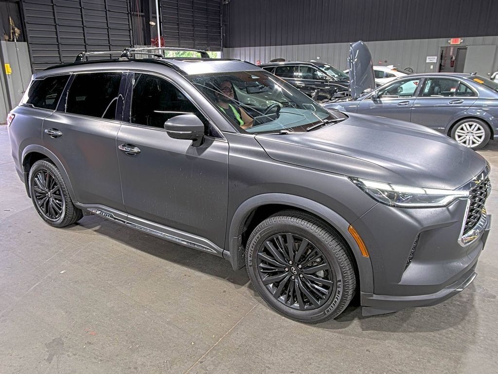2023 INFINITI QX60 Autograph — photo 1 of 13
