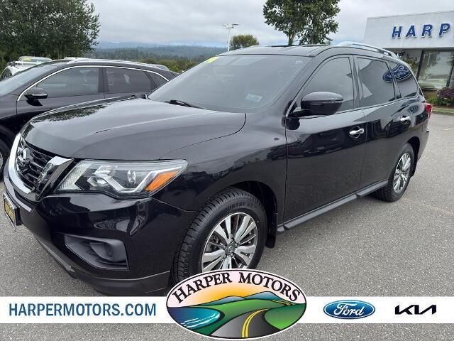 2020 Nissan Pathfinder S — photo 1 of 1