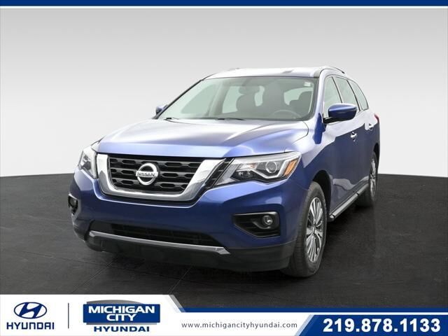 2020 Nissan Pathfinder SV