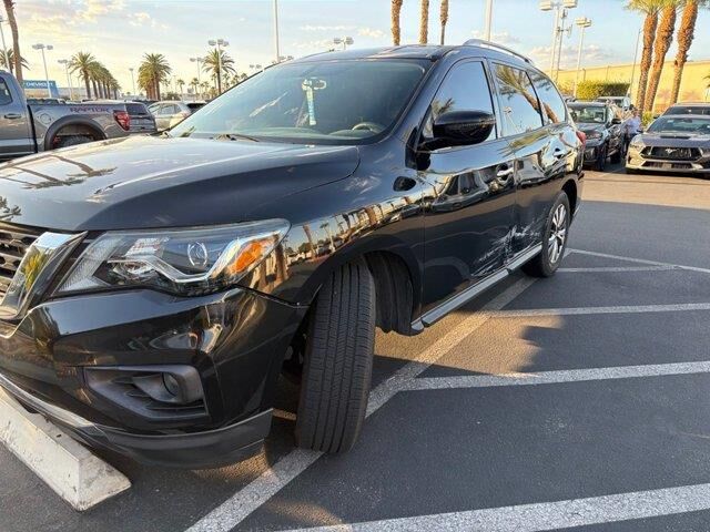 2020 Nissan Pathfinder SV