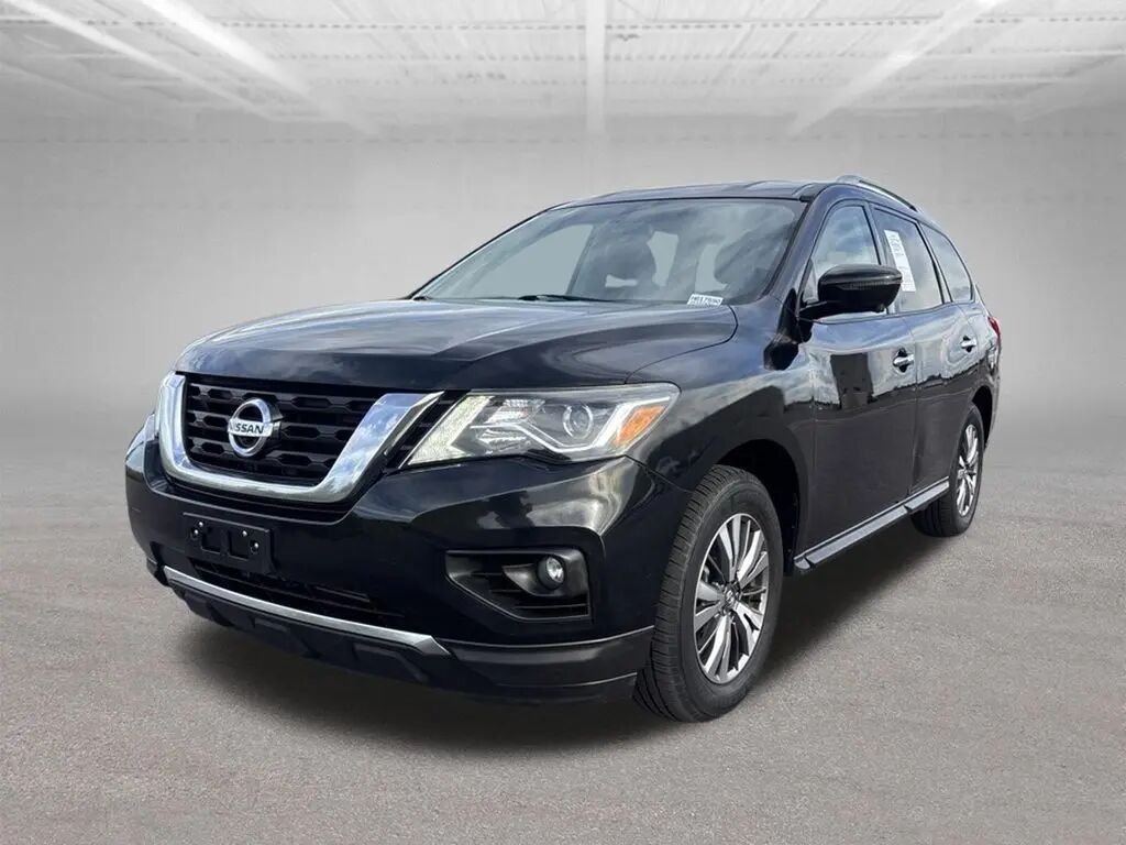 2020 Nissan Pathfinder SL — photo 1 of 19
