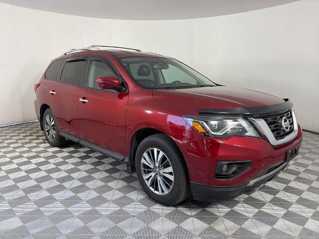 2020 Nissan Pathfinder SL — photo 1 of 2