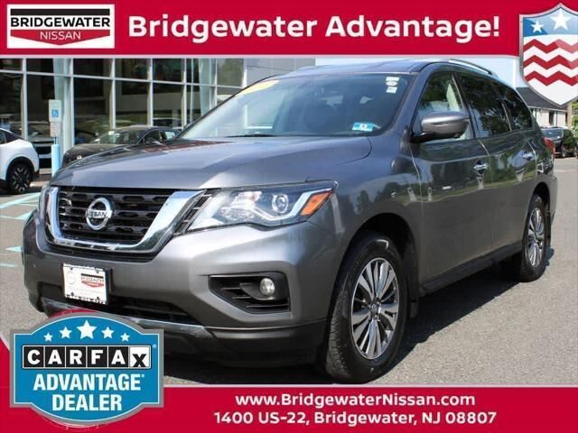 2020 Nissan Pathfinder SL