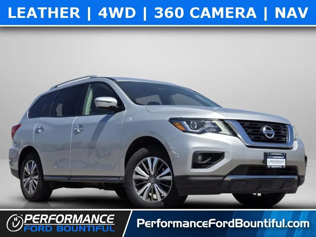 2020 Nissan Pathfinder SL — photo 1 of 15