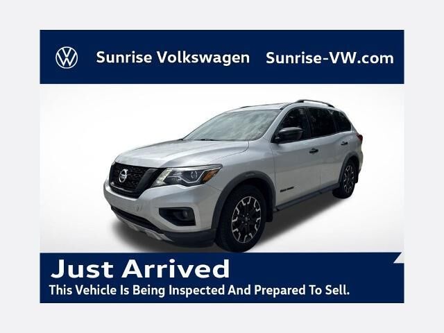 2020 Nissan Pathfinder SL