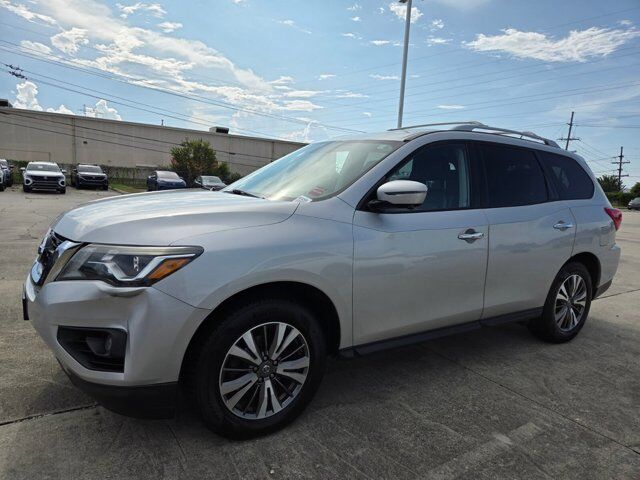 2018 Nissan Pathfinder SL