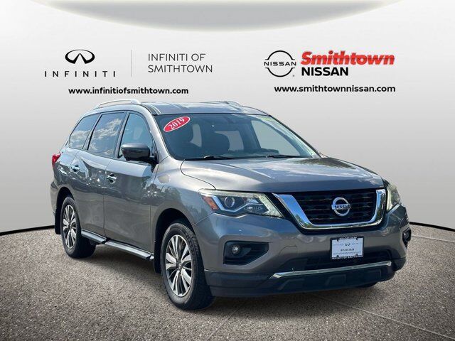 2019 Nissan Pathfinder SL
