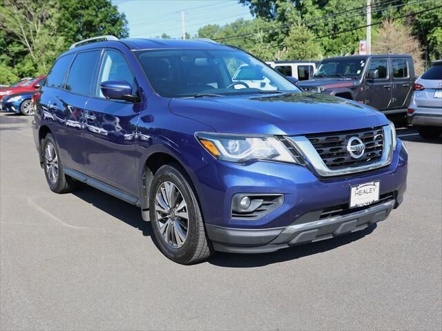 2018 Nissan Pathfinder SL — photo 1 of 2