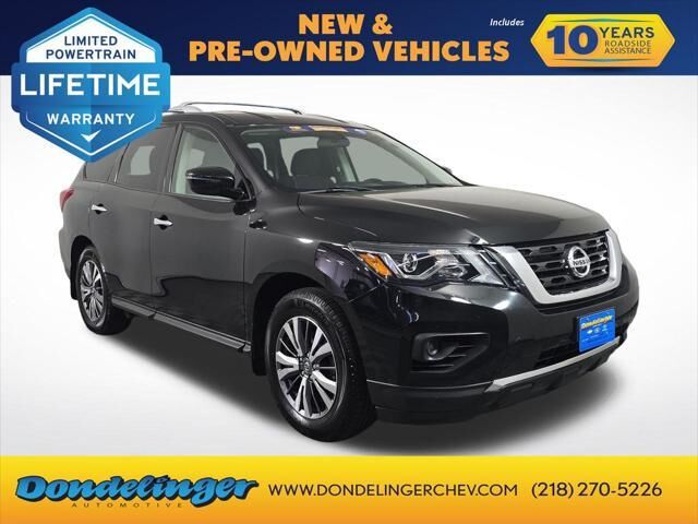 2019 Nissan Pathfinder S — photo 1 of 14