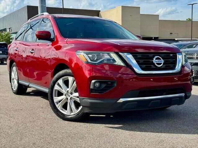 2018 Nissan Pathfinder SL — photo 1 of 2