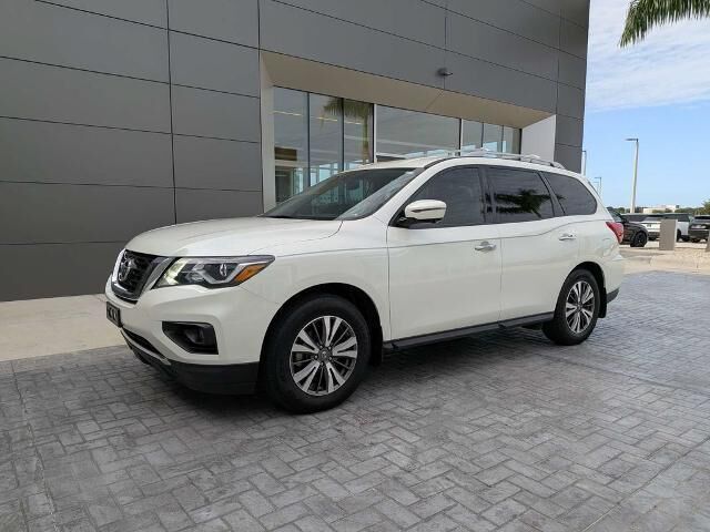 2017 Nissan Pathfinder S