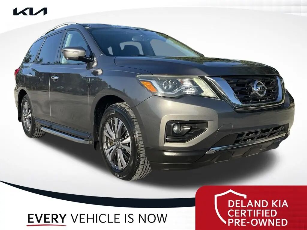 2019 Nissan Pathfinder S — photo 1 of 39