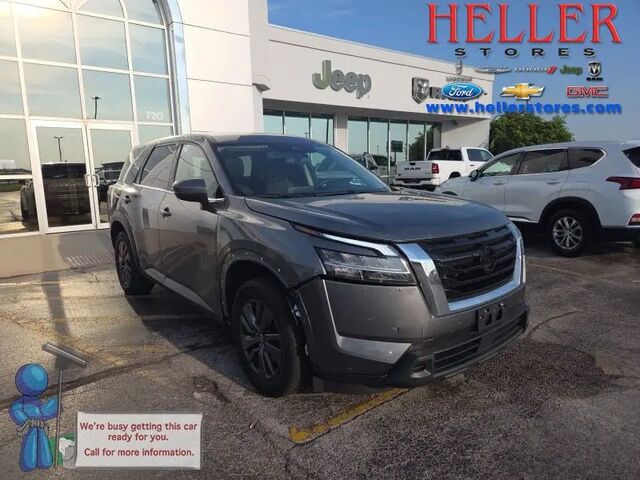 2022 Nissan Pathfinder S