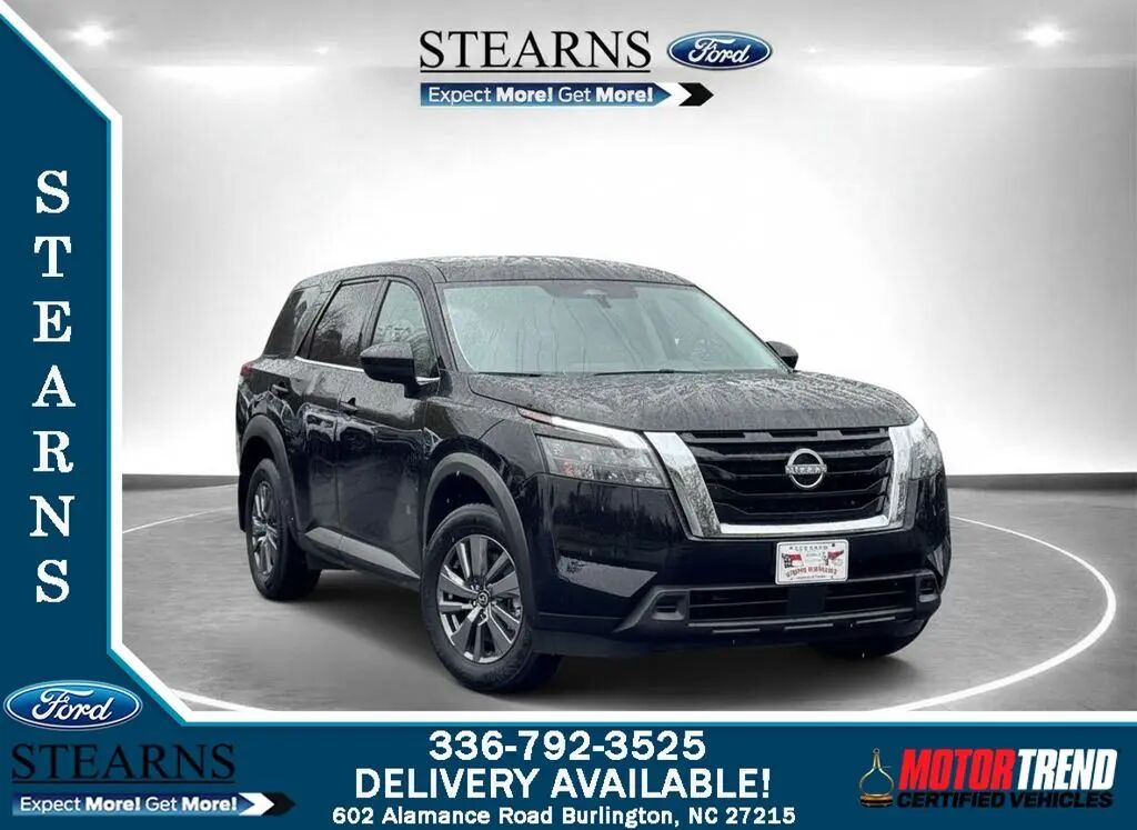 2025 Nissan Pathfinder S — photo 1 of 13