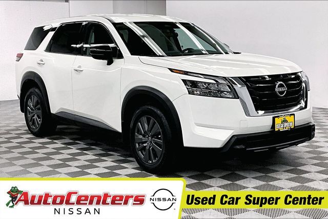 2024 Nissan Pathfinder S — photo 1 of 11