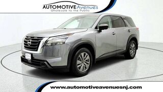 2024 Nissan Pathfinder S