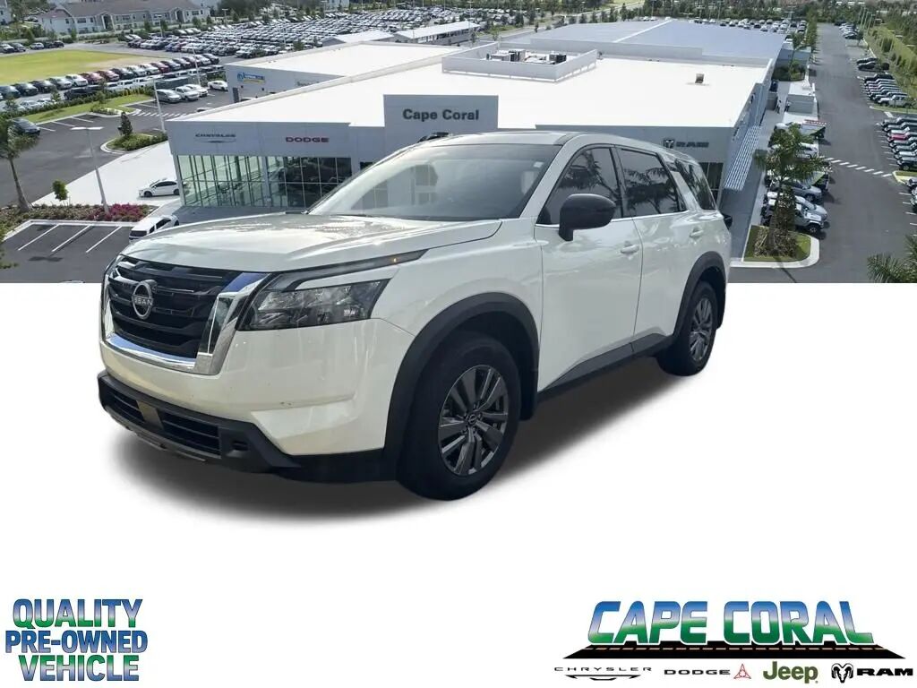 2025 Nissan Pathfinder S — photo 1 of 5