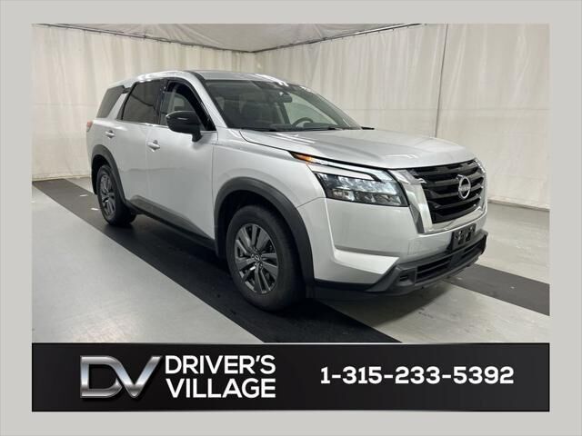 2024 Nissan Pathfinder S