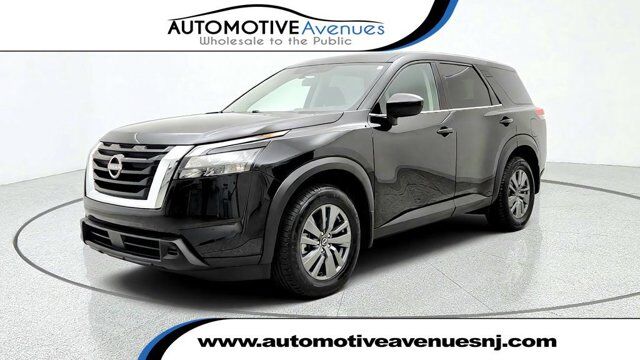 2024 Nissan Pathfinder S
