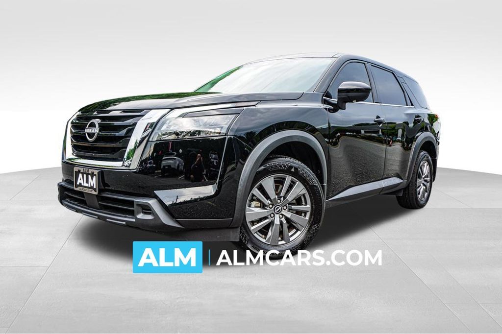 2024 Nissan Pathfinder S — photo 1 of 16
