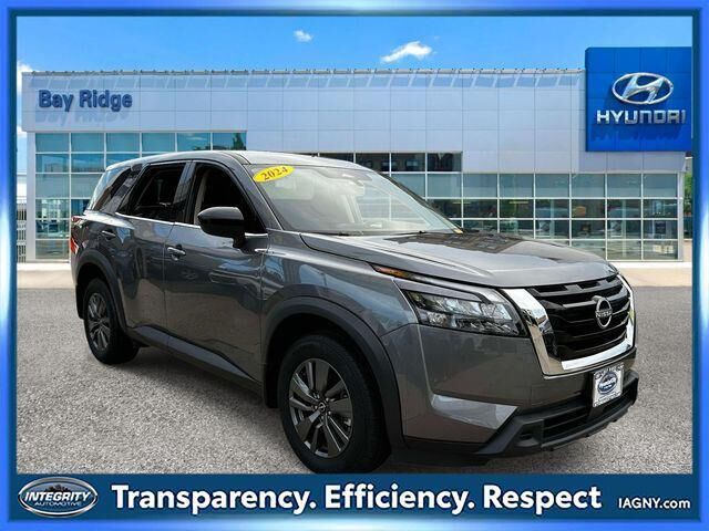 2024 Nissan Pathfinder S