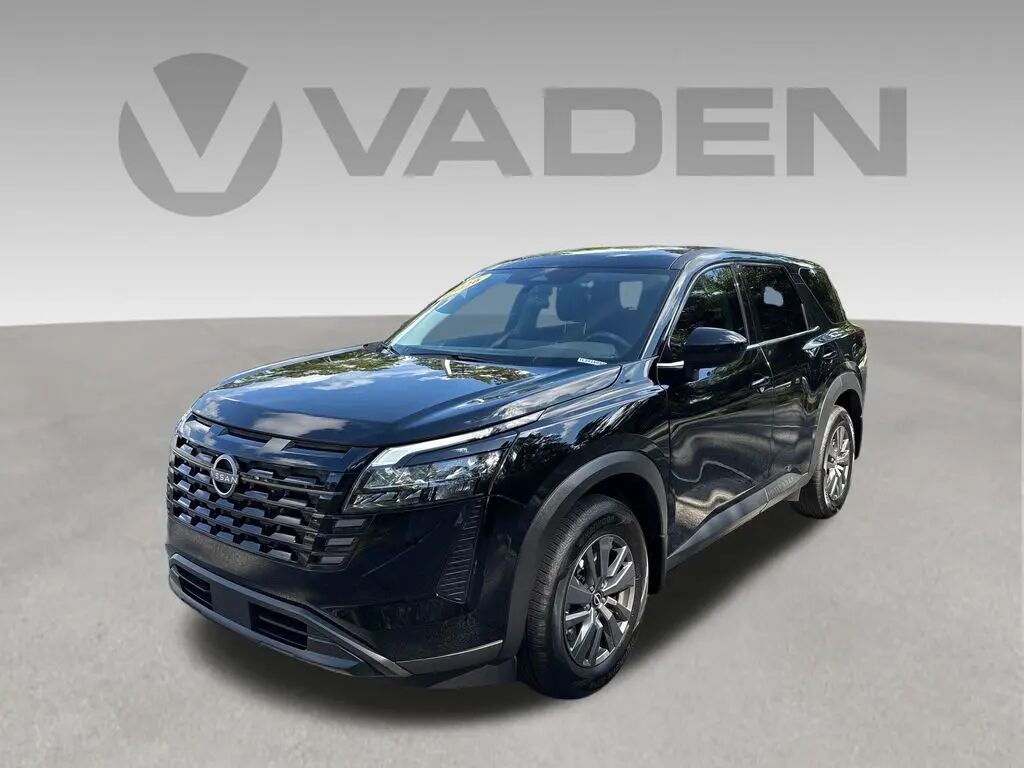 2026 Nissan Pathfinder S — photo 1 of 13