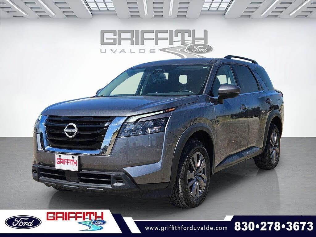 2025 Nissan Pathfinder SV — photo 1 of 2