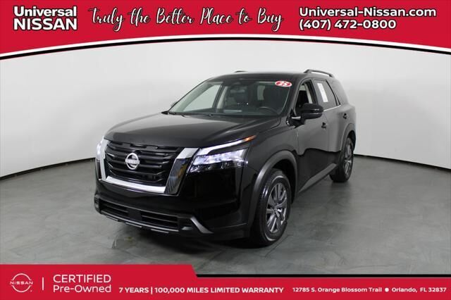 2025 Nissan Pathfinder SV