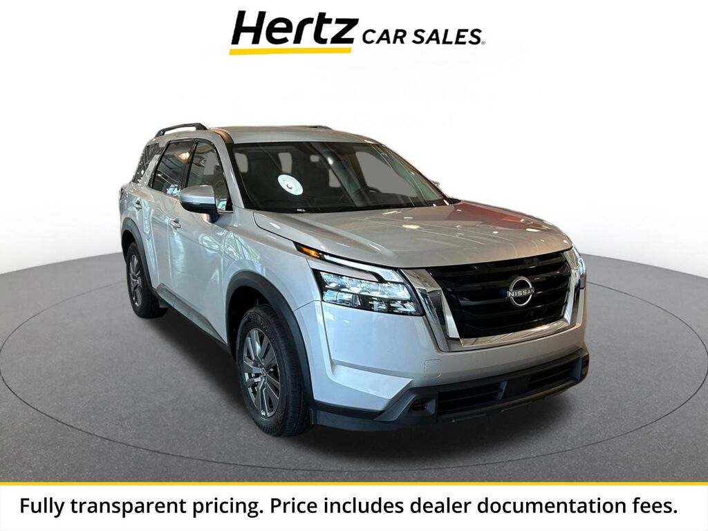 2025 Nissan Pathfinder SV — photo 1 of 13