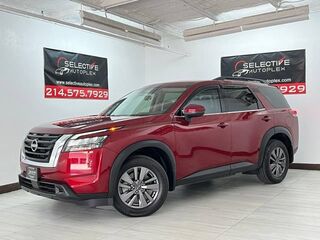 2024 Nissan Pathfinder SV