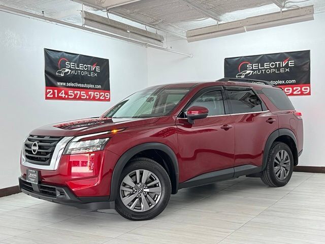 2024 Nissan Pathfinder SV — photo 1 of 1