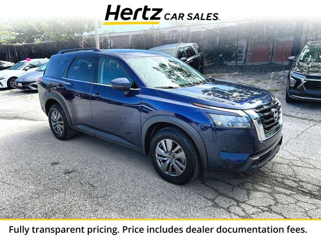 2025 Nissan Pathfinder SV