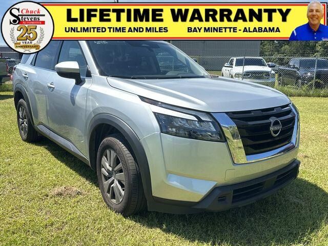 2024 Nissan Pathfinder SV — photo 1 of 13