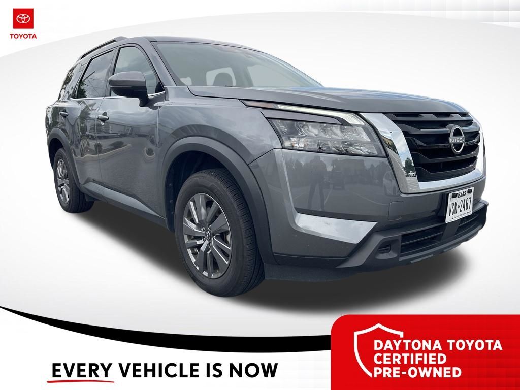 2025 Nissan Pathfinder SV — photo 1 of 13