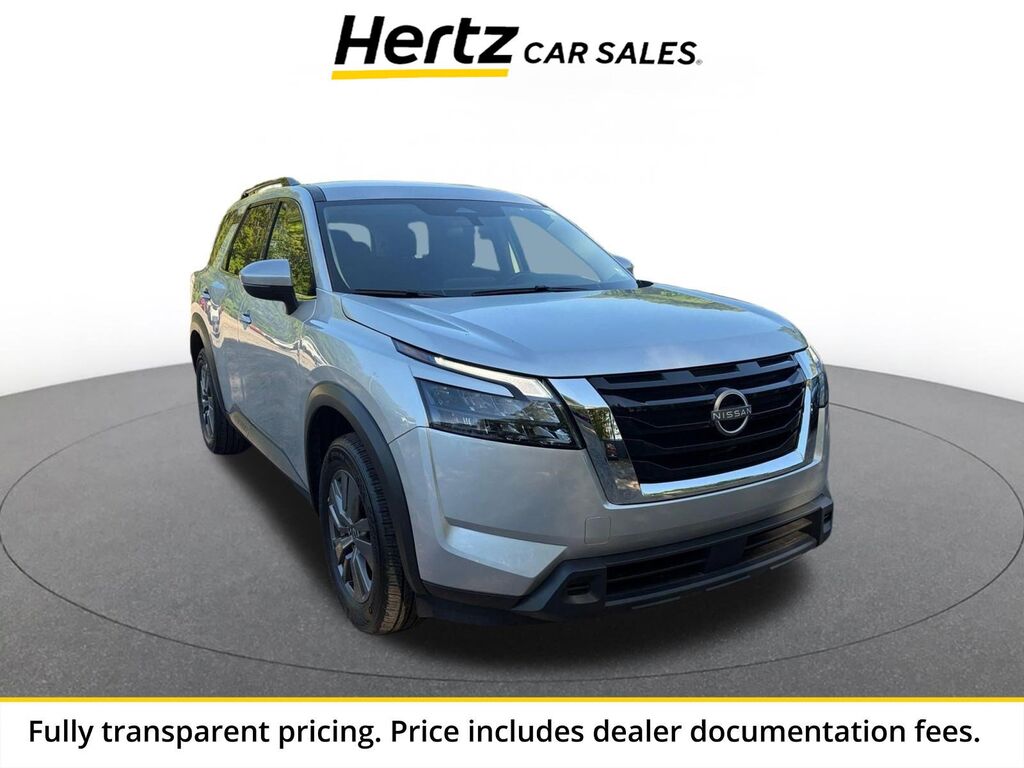 2025 Nissan Pathfinder SV — photo 1 of 13