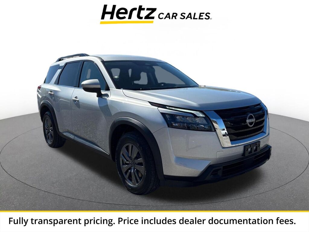 2025 Nissan Pathfinder SV — photo 1 of 13